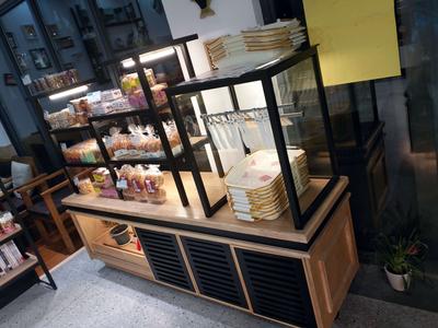 错层饼干柜+餐盘台