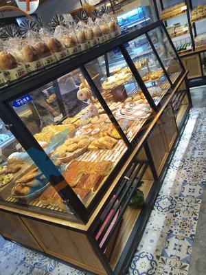 新款移门面包店展示柜台-萧昌展柜