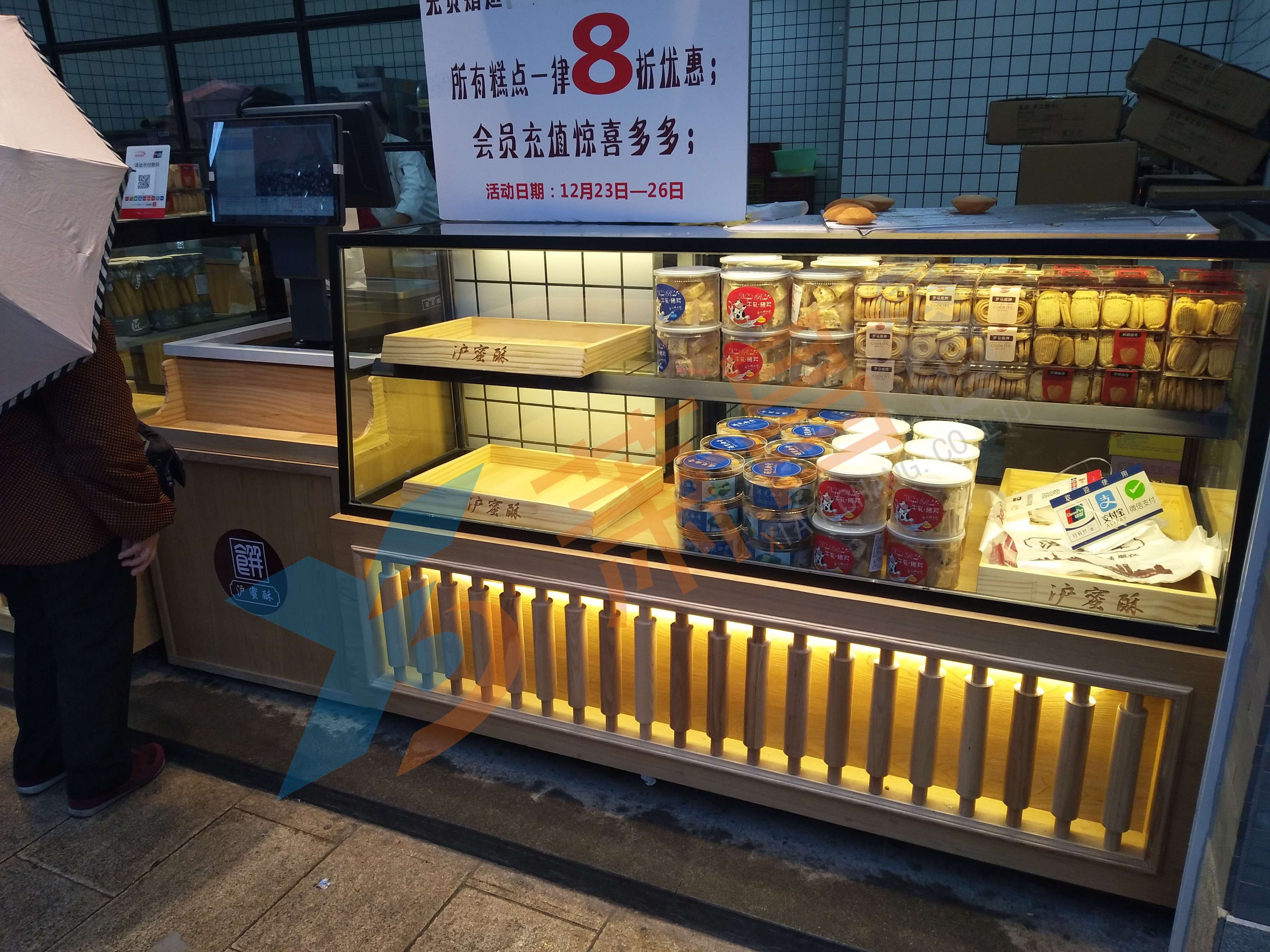 如何經營中式餅店_中式餅店和西式甜品的經營模式-上海蕭昌展柜
