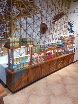 实木错层饼干柜